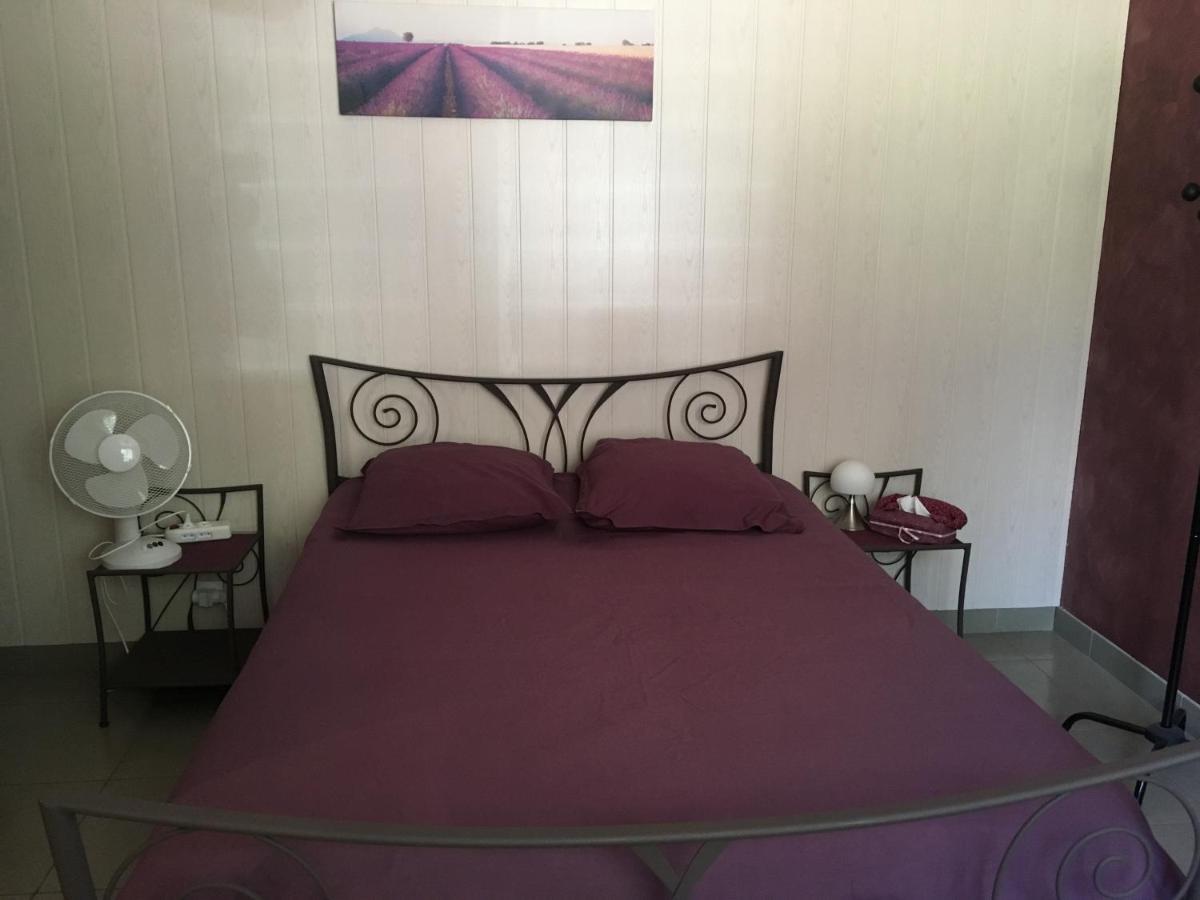 Les Conches, Chambres D'Hotes Et Gite Thiviers Exterior foto